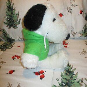 Snoopy Peanuts Great America Cedar Fair 15" Plush Winterfest Hoodie Animal